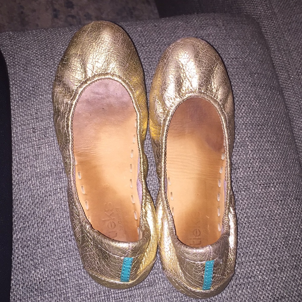 Gold Tieks size 6